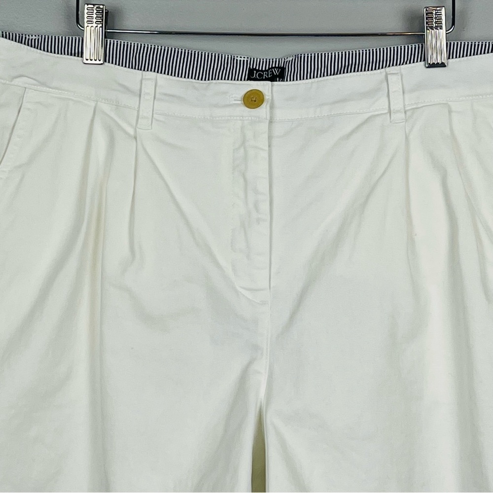 J.Crew white 5" pleated heritage chino cotton blend shorts, size 16. - Picture 2 of 7